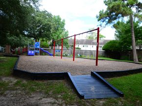 12978 Trail Hollow Drive 2978, Houston TX 77079