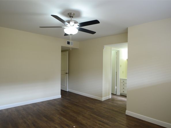 12978 Trail Hollow Drive 2978, Houston TX 77079