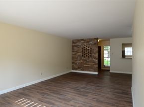 12978 Trail Hollow Drive 2978, Houston TX 77079