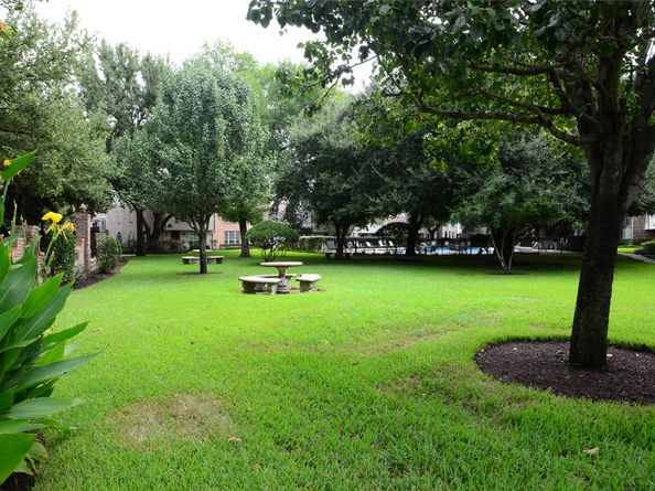 12978 Trail Hollow Drive 2978, Houston TX 77079