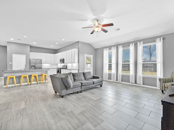 8318 Erasmus Landing Court, Houston TX 77044