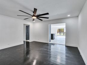 261 W Spreading Oak Drive, Houston TX 77076