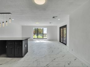 261 W Spreading Oak Drive, Houston TX 77076