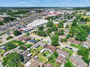 261 W Spreading Oak Drive, Houston TX 77076