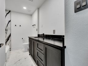 261 W Spreading Oak Drive, Houston TX 77076