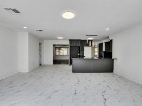 261 W Spreading Oak Drive, Houston TX 77076