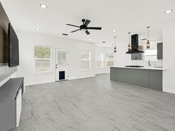 7903 James Franklin Street, Houston TX 77088