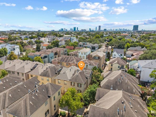 588 Bomar Street, Houston TX 77006