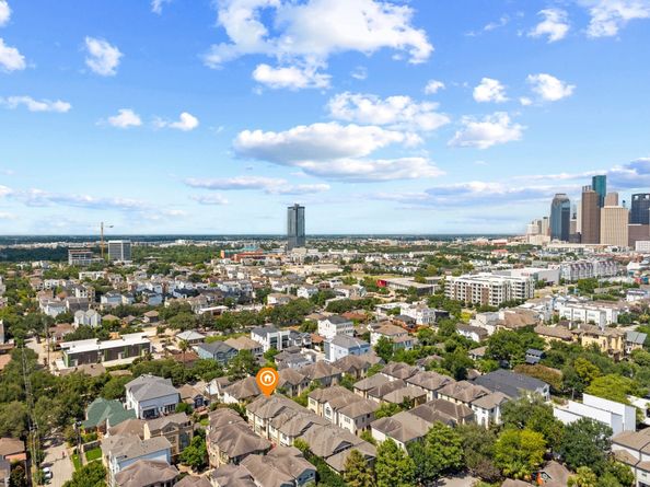 588 Bomar Street, Houston TX 77006