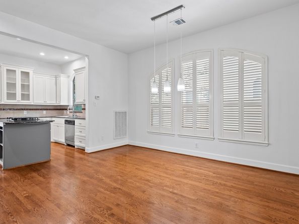 588 Bomar Street, Houston TX 77006