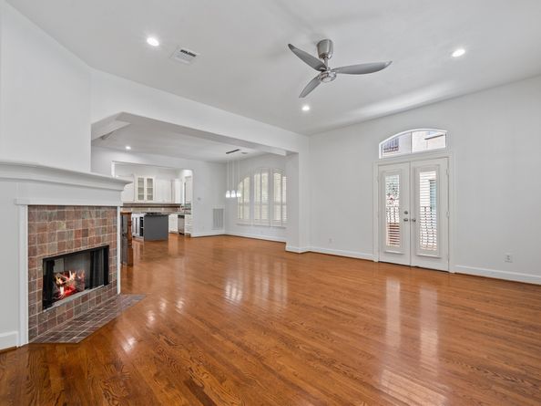 588 Bomar Street, Houston TX 77006