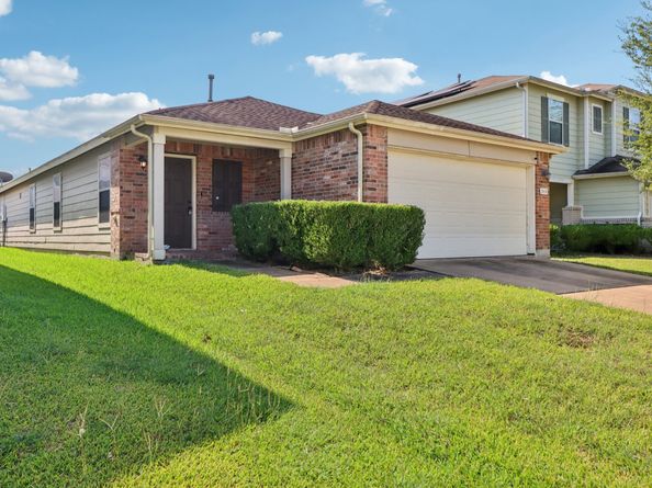 2666 Skyview Knoll Court, Houston TX 77047