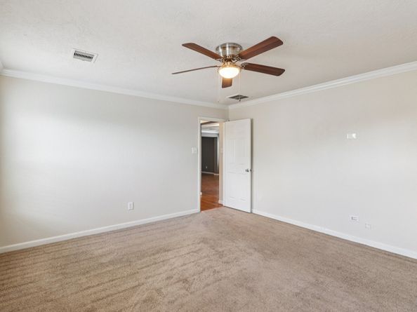 2666 Skyview Knoll Court, Houston TX 77047