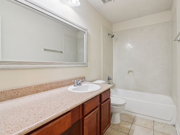 2666 Skyview Knoll Court, Houston TX 77047