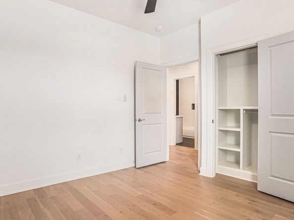 9209 Noel Street, Houston TX 77033