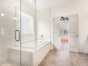 9209 Noel Street, Houston TX 77033