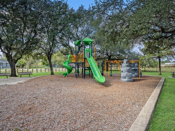 9209 Noel Street, Houston TX 77033