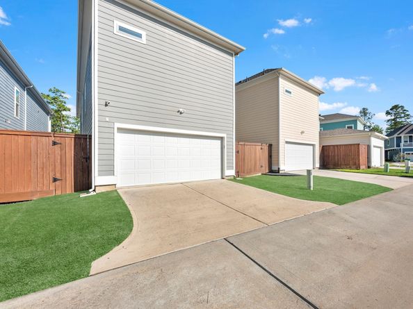 15 Black Dog Lane, Spring TX 77389