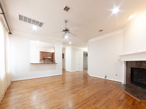 3206 Holly Thicket Drive, Houston TX 77042