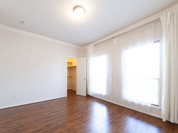 3206 Holly Thicket Drive, Houston TX 77042