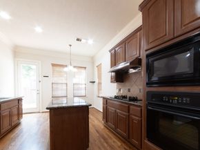 3206 Holly Thicket Drive, Houston TX 77042