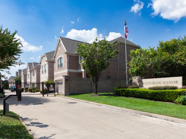 3206 Holly Thicket Drive, Houston TX 77042