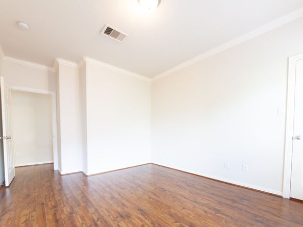 3206 Holly Thicket Drive, Houston TX 77042