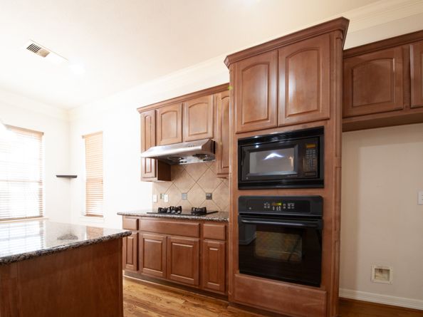 3206 Holly Thicket Drive, Houston TX 77042