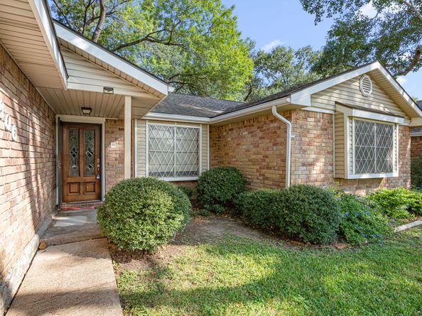 13806 Wickersham Lane, Houston TX 77077
