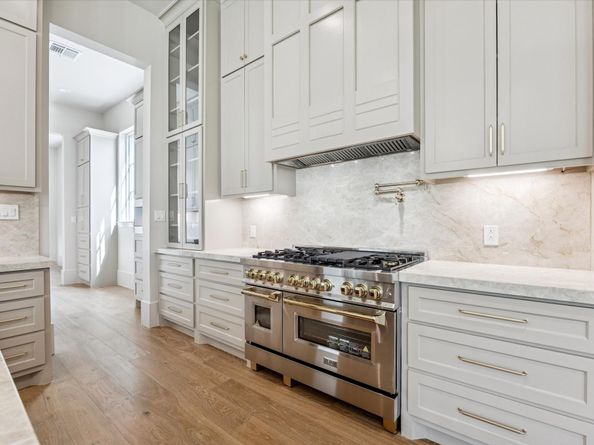 7203 Tickner Street, Houston TX 77055