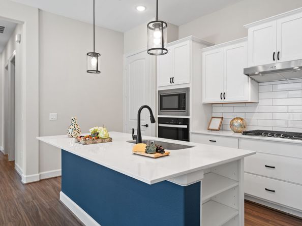 1206 Hidden Oaks Dr, Tomball TX 77375