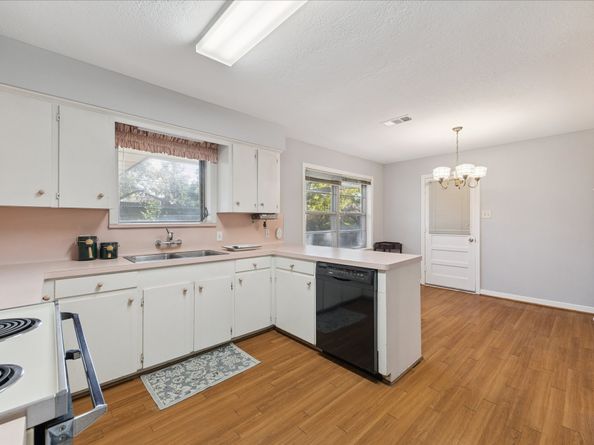5109 Lido Lane, Houston TX 77092