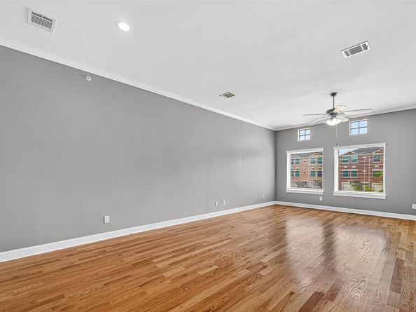 8705 Bryam Street 1101, Houston TX 77061