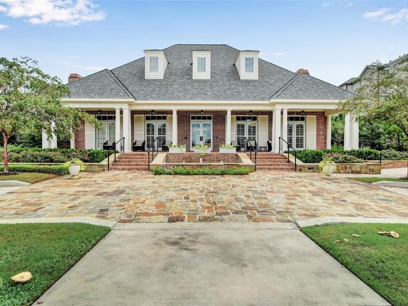 222 Breezy Way, The Woodlands TX 77380