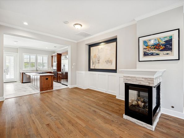 222 Breezy Way, The Woodlands TX 77380