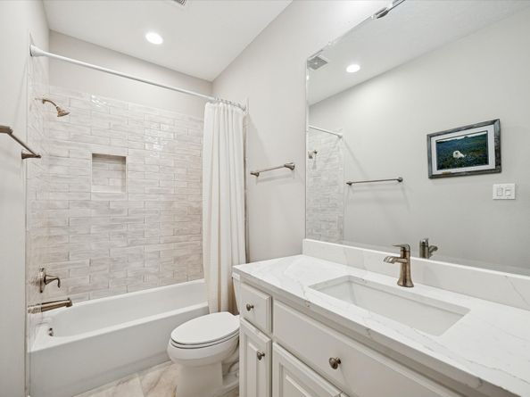 222 Breezy Way, The Woodlands TX 77380