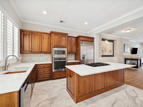 222 Breezy Way, The Woodlands TX 77380