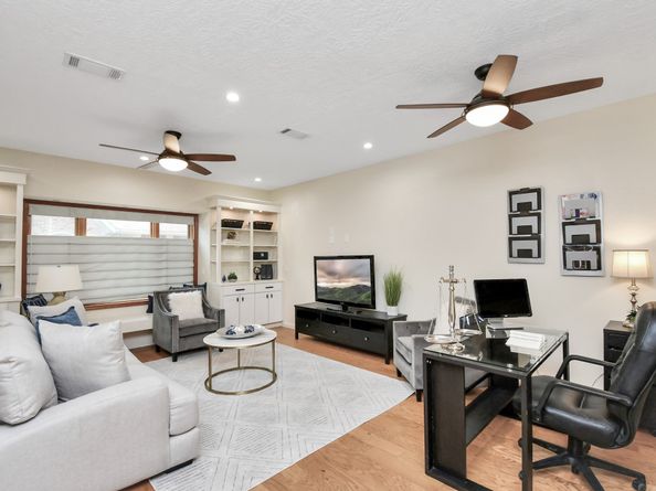 9632 Bayou Brook Street, Houston TX 77063