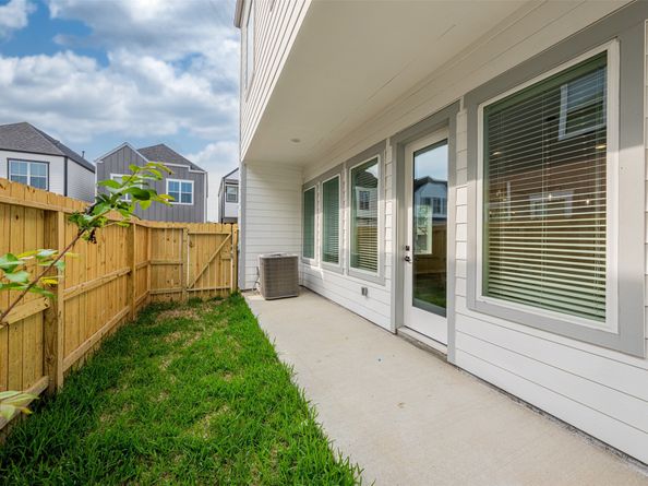 8402 Berry Green Lane, Houston TX 77022