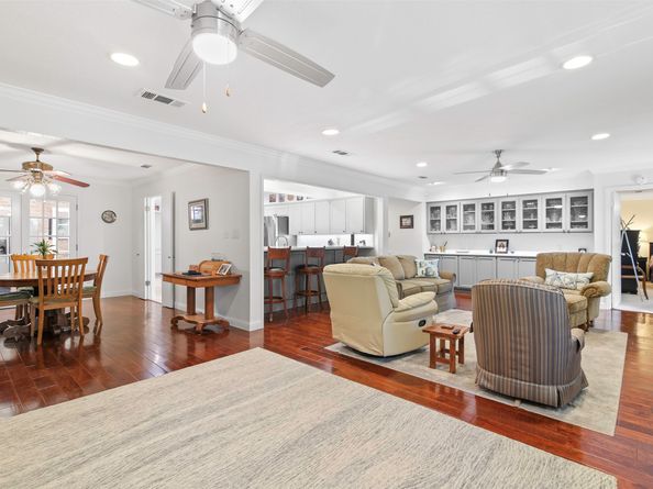 12839 Chimes Drive, Houston TX 77077