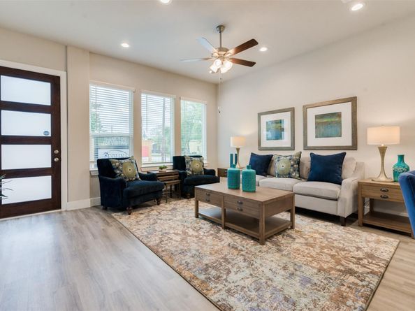 7713 Rainbow Close Lane, Houston TX 77055