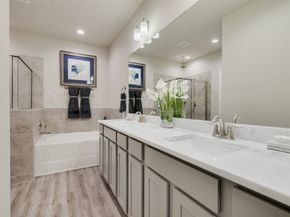 7713 Rainbow Close Lane, Houston TX 77055