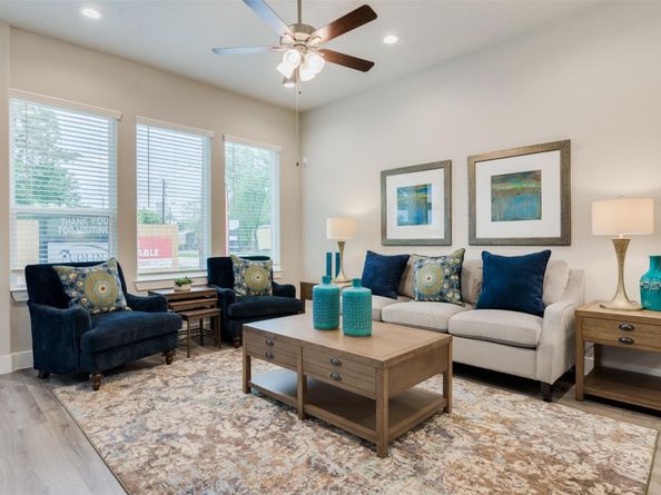 7713 Rainbow Close Lane, Houston TX 77055