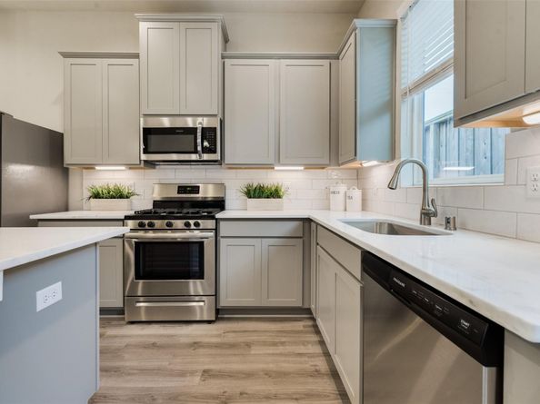7713 Rainbow Close Lane, Houston TX 77055