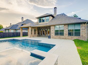 158 N Almondell Way