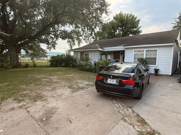 8407 Sonneville Drive, Houston TX 77080