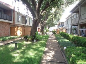 2585 Marilee Lane 2, Houston TX 77057