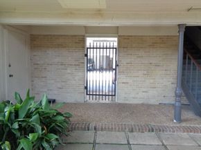 2585 Marilee Lane 2, Houston TX 77057