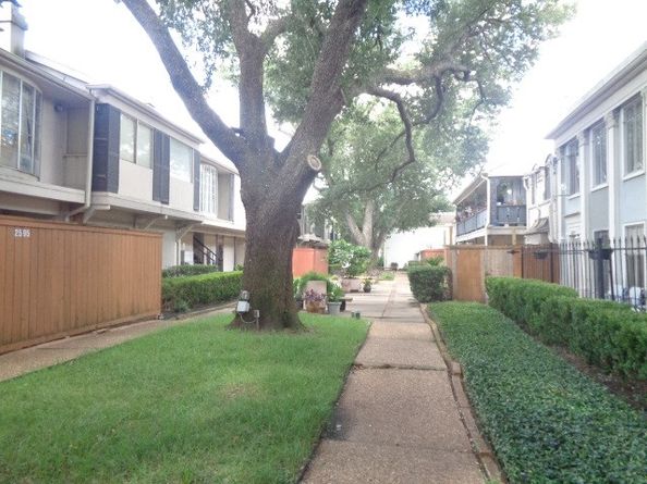 2585 Marilee Lane 2, Houston TX 77057