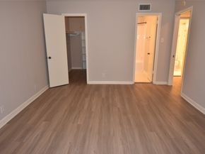 2585 Marilee Lane 2, Houston TX 77057